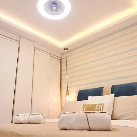 Linea De Playa Apartment Estepona